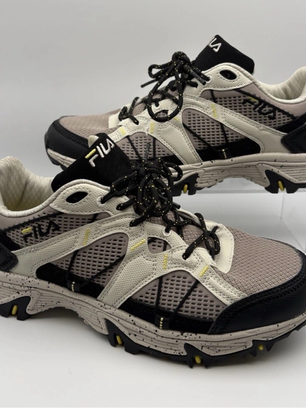Fila Men's Beige, Black and Yellow Trail Sneakers